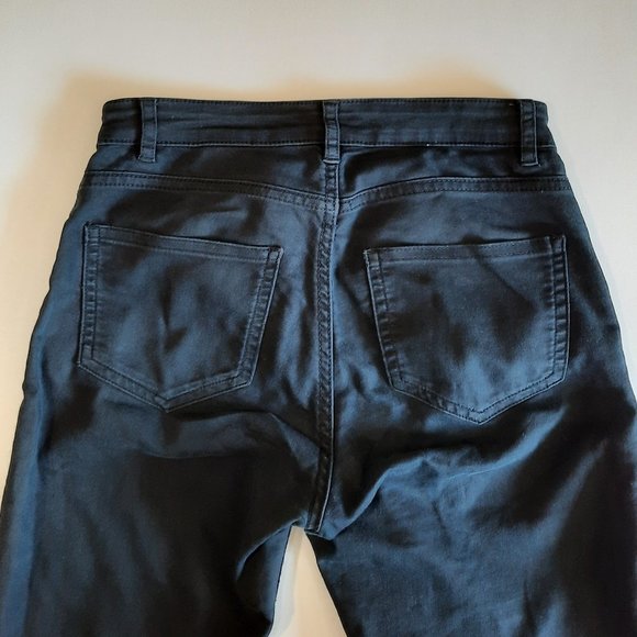 H&M: Black Women's Straight Leg Jeans - Picture 4 of 4